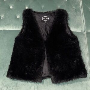 Love Tree Black Faux Fur Vest